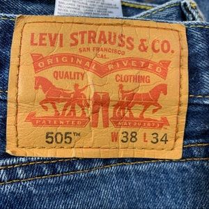 Levi’s 505 38x34 Mens jeans unsewn belt loop classic straight leg distress 0524